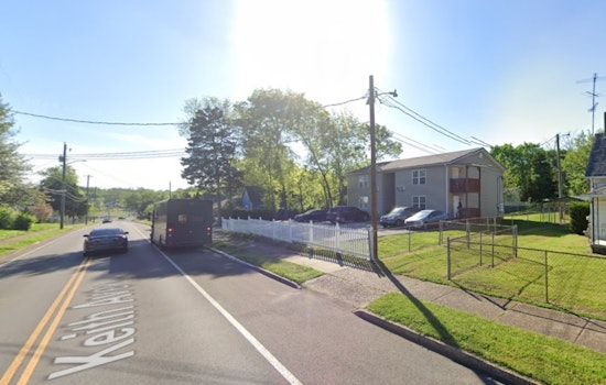 Knoxville Apartment Fire Displaces 14 Residents, No Injuries Reported