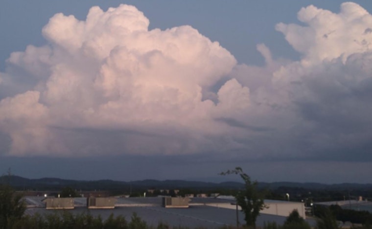 Knoxville Braces for Showers and Thunderstorms with Raised Temperatures, NWS Advises Caution
