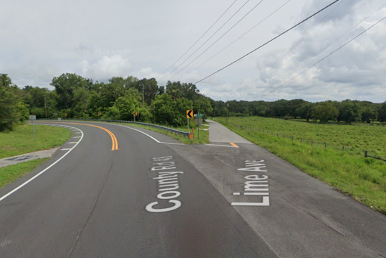 Lake County Driver Robbed at Gunpoint by Suspect Posing as Police Officer, Manhunt Underway in Yalaha and Leesburg