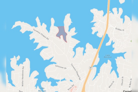 Lake Norman Warned of Toxic Algae Bloom as Charlotte Residents Urged to Avoid Affected Waters