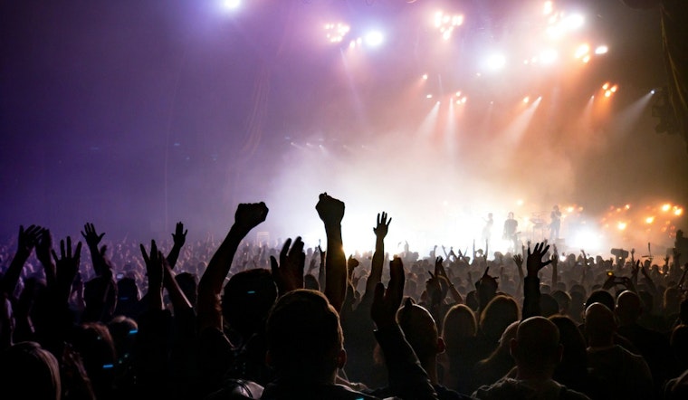 Live Music Touted as Antidote to Loneliness in Post-Pandemic World, Study by University of Melbourne Professor Reveals