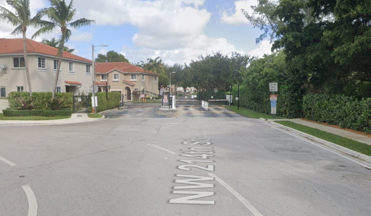 Man Dies After Range Rover Involved in Shooting Crashes Into Miami Gardens Home, Two Injured