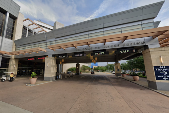 Man Faces Arson Charges After Igniting Firework in Rivers Casino, Pittsburgh; No Severe Injuries Reported