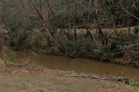 Man Found Dead in Buckhead Creek as Atlanta Police Investigate Unexplained Death and Transit Delays Near Howell Mill Road