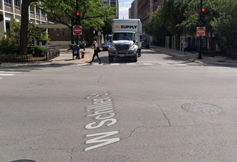 Man Hospitalized with Eye Injury After Drive-By Paintball Shooting on Chicago's Near North Side