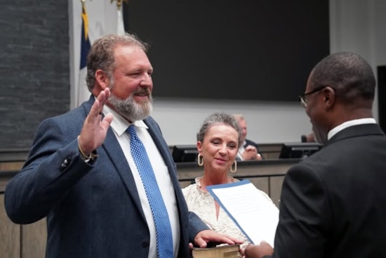 Mansfield Welcomes Todd Simmons as New City Council Member for Place 5