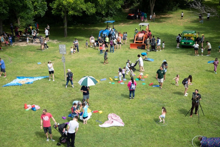 Mansfield's "100 Hours of PLAY" Event Connects Children With City Vehicles at James McKnight Park East