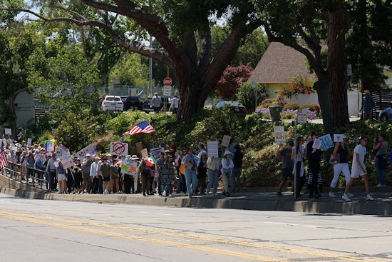 Massive 'No Kings' Rallies Flood Knoxville Streets as Thousands Protest Trump's Alleged Authoritarianism