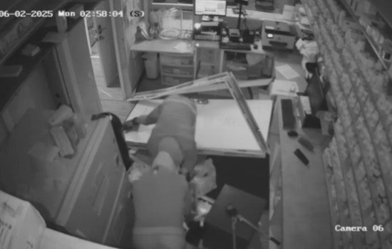 Metropolitan Police Seek Information on Suspects in Southeast Burglary; $1,000 Reward Offered for Tips Leading to Arrest