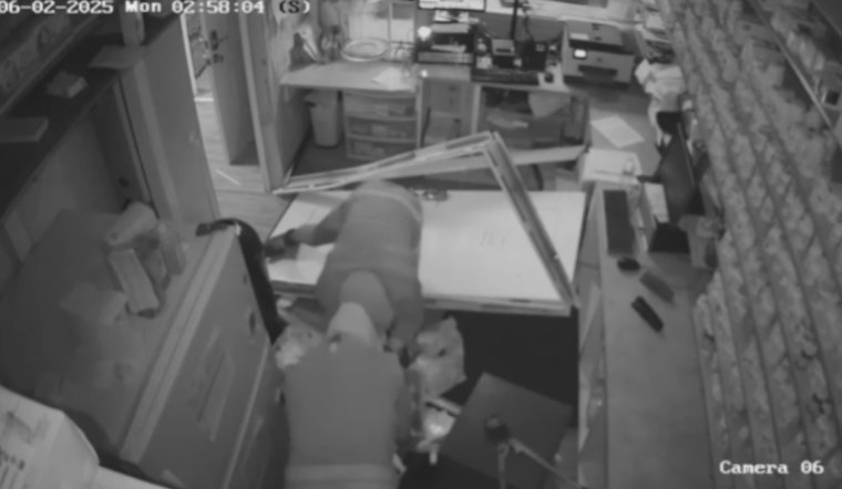 Metropolitan Police Seek Information on Suspects in Southeast Burglary; $1,000 Reward Offered for Tips Leading to Arrest