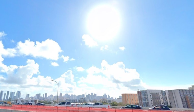 Miami Forecast Shows Sunny Weekend with Sporadic Showers and Mild Evenings Ahead