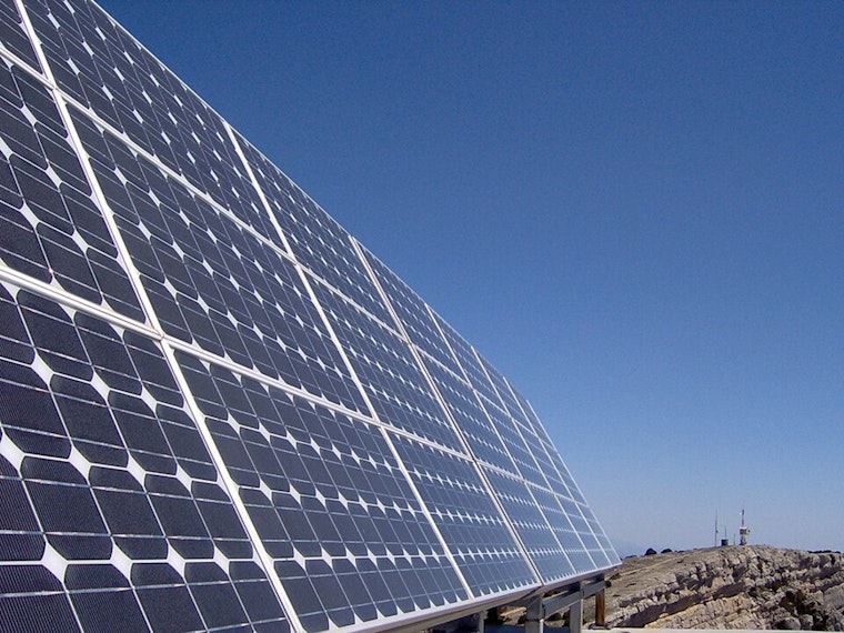 Minnesota Senate Passes Pivotal Bill Aiming for 100% Carbon-Free Electricity by 2040