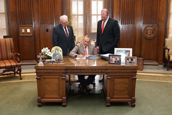 Missouri Governor Mike Kehoe Signs SB 81 to Enhance State Public Safety Measures