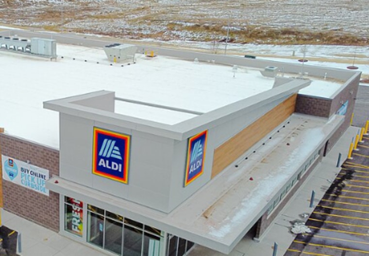 Mondelez Sues Aldi for Trademark Infringement Over Packaging in Illinois Court