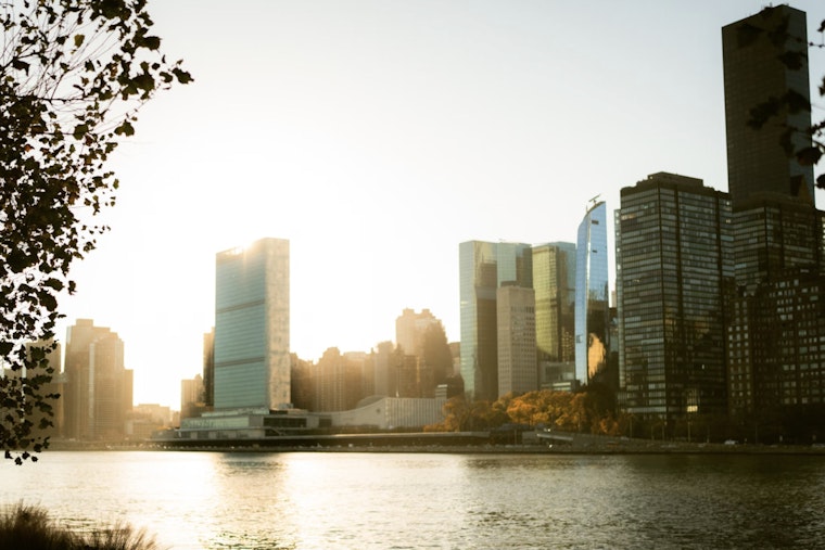 New York Weather Outlook Shows Sunny Days with Potential Showers Across Boroughs