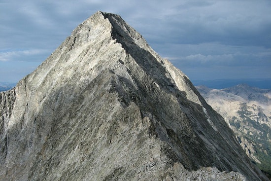 North Carolina Hikers Rescued After Overnight Stranding on Colorado's Treacherous Capitol Peak