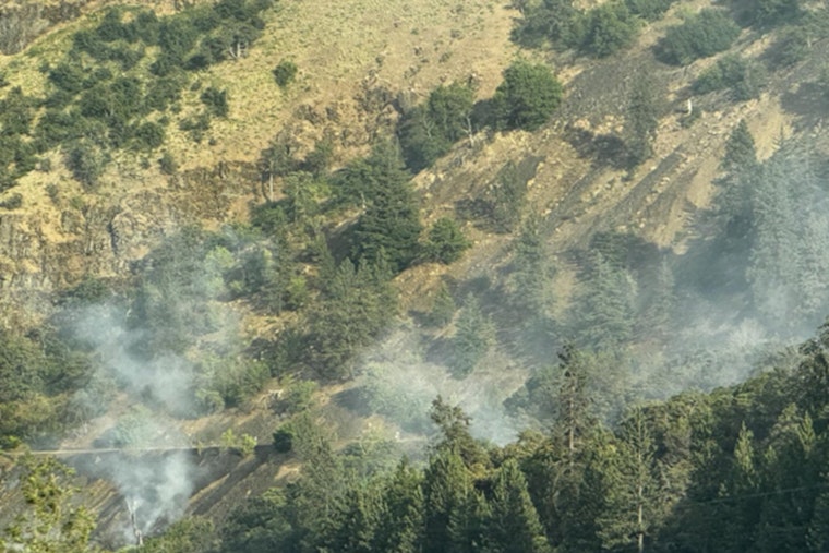 Oregon Escalates Emergency Response to Tackle Trio of Major Wildfires Across Counties