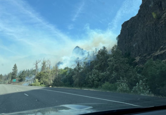Oregon Governor Activates Emergency Measures as Rowena Fire Forces Evacuations and Closes I-84