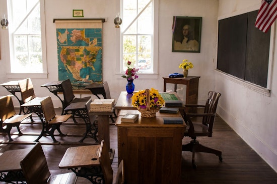 Oregon House Passes Bipartisan Bill to Combat Chronic Absenteeism in Schools
