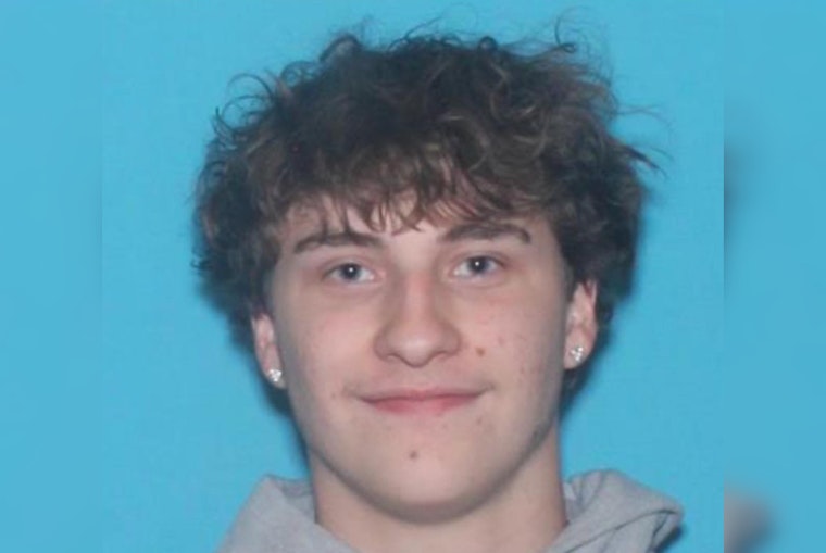 Oxford Police Seek Public Help to Locate Missing Teen Last Seen Heading to Worcester