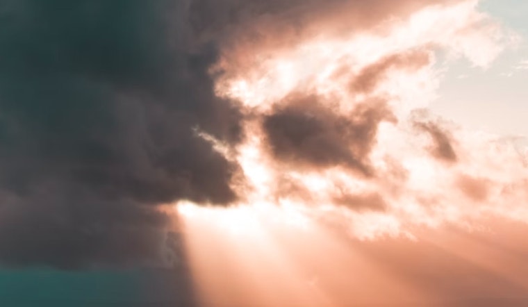 Philadelphia Braces for Week of Unpredictable Weather with Showers and Warm Temperatures in Forecast