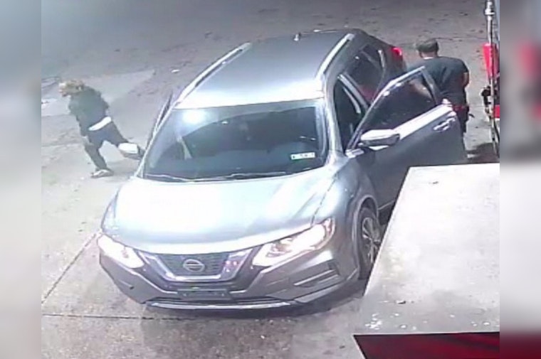 Philadelphia Police Seek Two Suspected in Armed Robbery Following Traffic Incident on Glenwood Ave