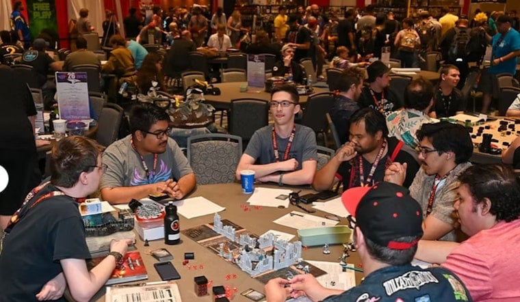 Phoenix Fan Fusion 2025: Celebrity Tales and Cosplay Trails Delight Attendees in Phoenix