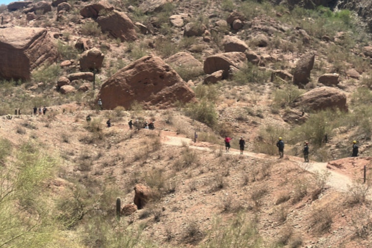 Phoenix Firefighters Perform Daring Rescues as Heat Imperils Hikers on Camelback Mountain