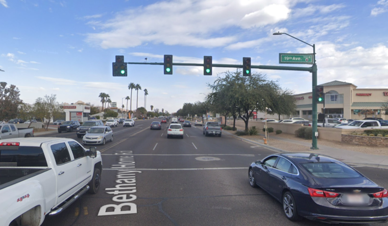 Phoenix Police Seek Public's Aid to Apprehend Armed Robbery Suspect Near 19th Ave and Bethany Home Road