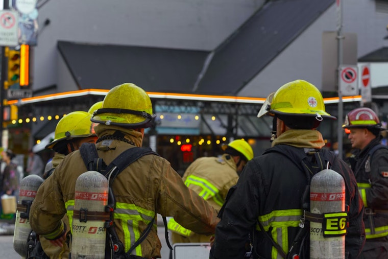 Quick-Acting Honolulu Fire Department Extinguishes Aiea Apartment Blaze as Investigation Underway