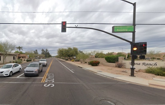 Rapid Response by Phoenix Firefighters Contains Blaze, Saves Homes Near South Mountain