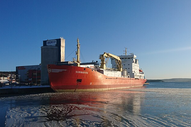 Sail-Equipped "MV Sunnanvik" Freighter Runs Aground Near Cleveland's East Bank of the Flats