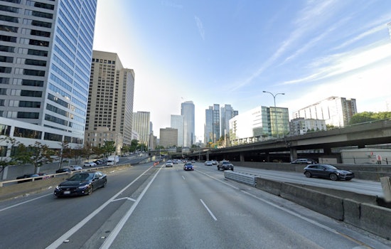 Seattle Braces for Mixed Bag of Sunshine and Showers, NWS Forecasts Upswing in Weekend Weather