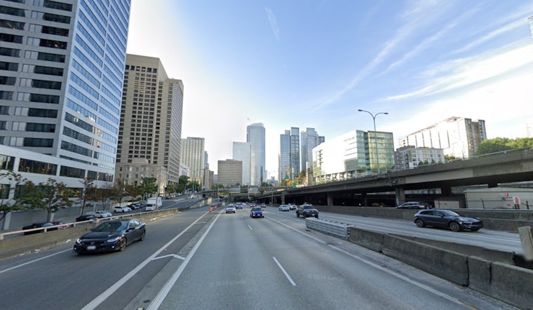 Seattle Braces for Mixed Bag of Sunshine and Showers, NWS Forecasts Upswing in Weekend Weather