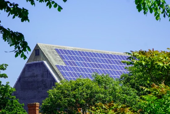 Senators Wyden, Markey, and Schumer Rally Against Proposed GOP Cuts to Solar Tax Credits Affecting Schools