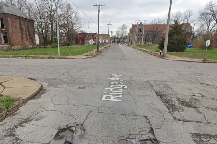 St. Louis Police Engage in Tense Standoff with Suspect Driving Stolen Vehicle Linked to Assault on Officer