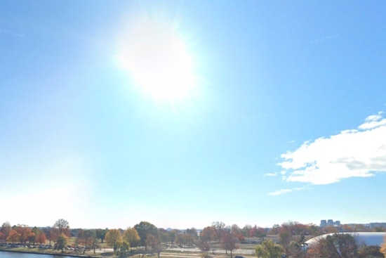 Sunny Skies and Rising Temperatures Expected in Washington D.C. This Week, Showers Possible by Friday