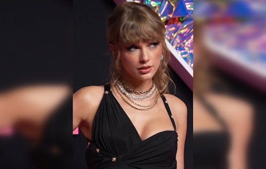 Taylor Swift Brightens Day for Kids at Joe DiMaggio Children's Hospital in Hollywood, Florida