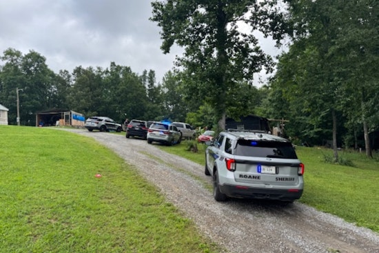 Tennessee Drug Task Force Uncovers Guns, Drugs, and Police Badge in Raid Near Loudon/Roane County Line