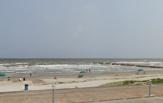 Tragic Drowning Claims Life of One, Leaves Another in Critical Condition Off Galveston's Seawall