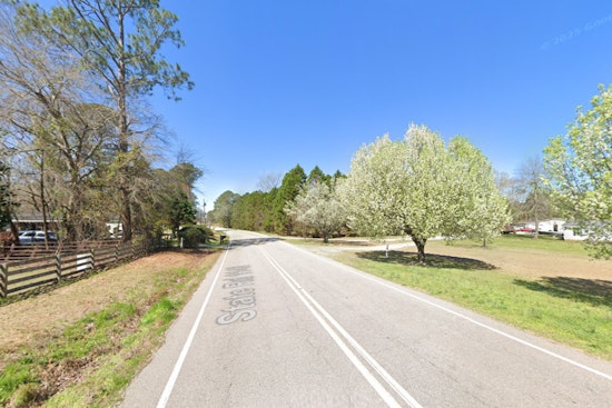 Two Children Rescued, Three Hospitalized After Johnston County Mobile Home Fire near Four Oaks