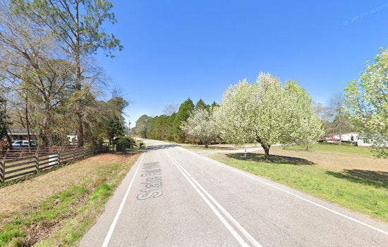 Two Children Rescued, Three Hospitalized After Johnston County Mobile Home Fire near Four Oaks