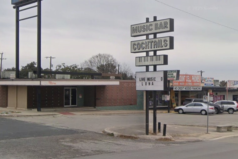 Two Men Dead After Altercation Leads to Shooting Outside San Antonio Bar as Police Search for Suspect