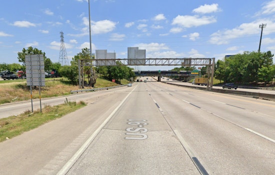 Unexpected Roadblock as Massive Spools Tumble from Truck on I-10 East Freeway in Houston, Disrupting Traffic