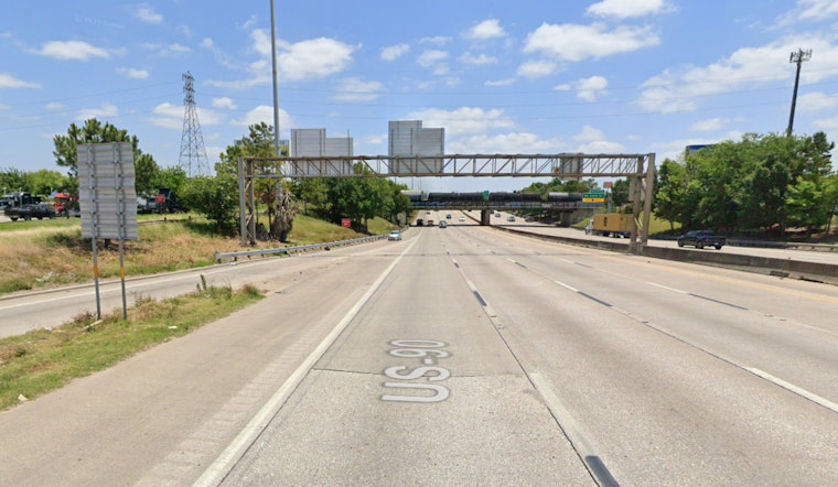 Unexpected Roadblock as Massive Spools Tumble from Truck on I-10 East Freeway in Houston, Disrupting Traffic