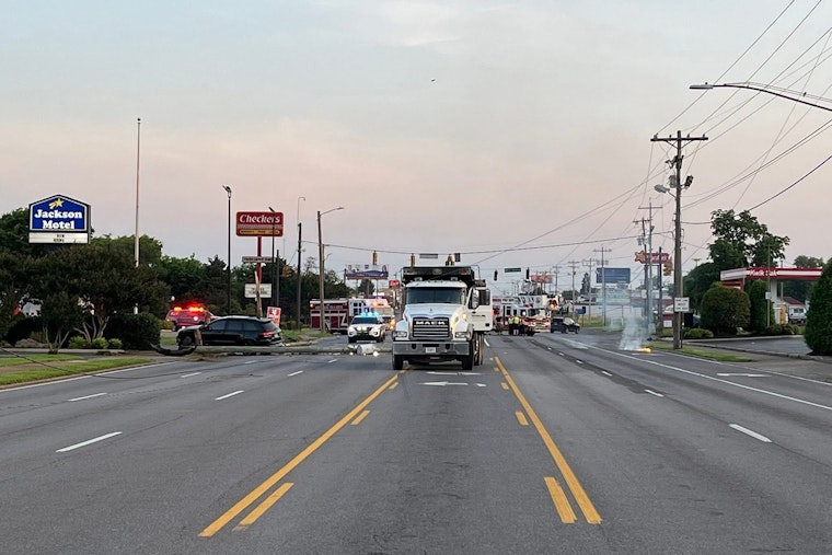 Vehicle Crash Causes Power Outage and Road Closures on NW Broad Street in Murfreesboro