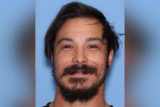 Washington Wilderness Locked Down as Cops Hunt Suspected Triple Murderer Travis Decker Amidst Pacific Crest Trail Closure