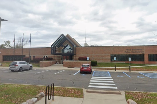 West Bloomfield Man Arrested After Standoff, Accused of Assaulting Mother