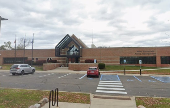 West Bloomfield Man Arrested After Standoff, Accused of Assaulting Mother