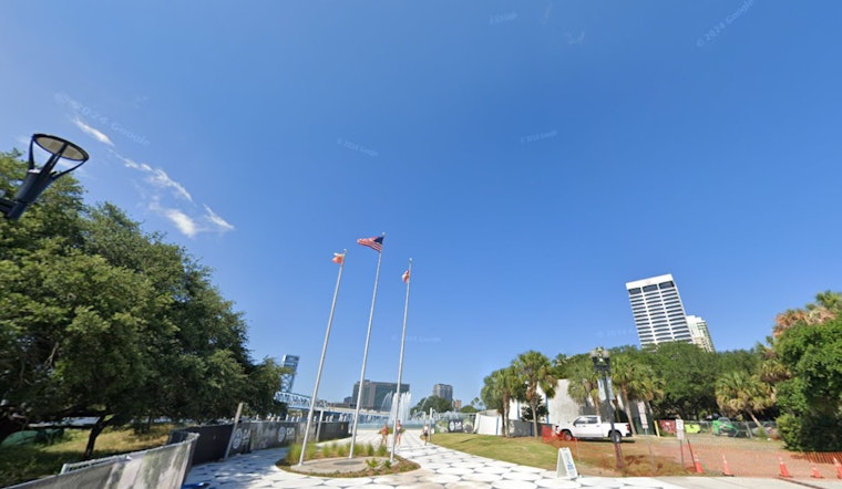700 Juveniles Cause Disturbance in Jacksonville's Southbank, One Arrested with Firearm
